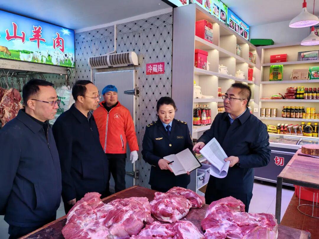 寶塔區(qū)侯斌鋒深入調(diào)研學校食堂食材采購工作，筑牢校園食品安全防線